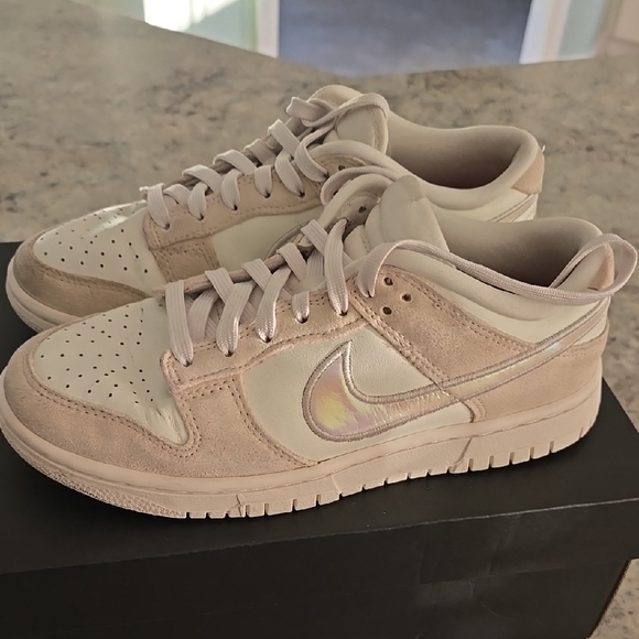 Nike Women's Cream Sneakers - Picture 4 of 7